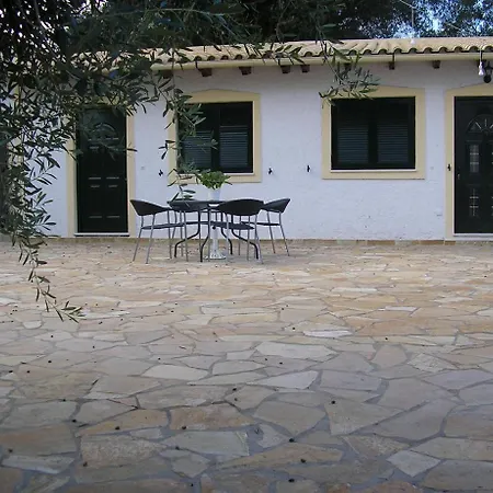 Olympia Paxos & Apartment *