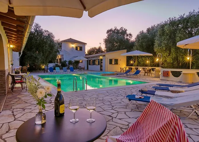 Olympia Paxos & Apartment